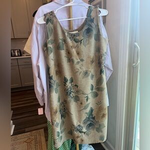 Donna Ricco Sage and Beige Floral Shift Dress